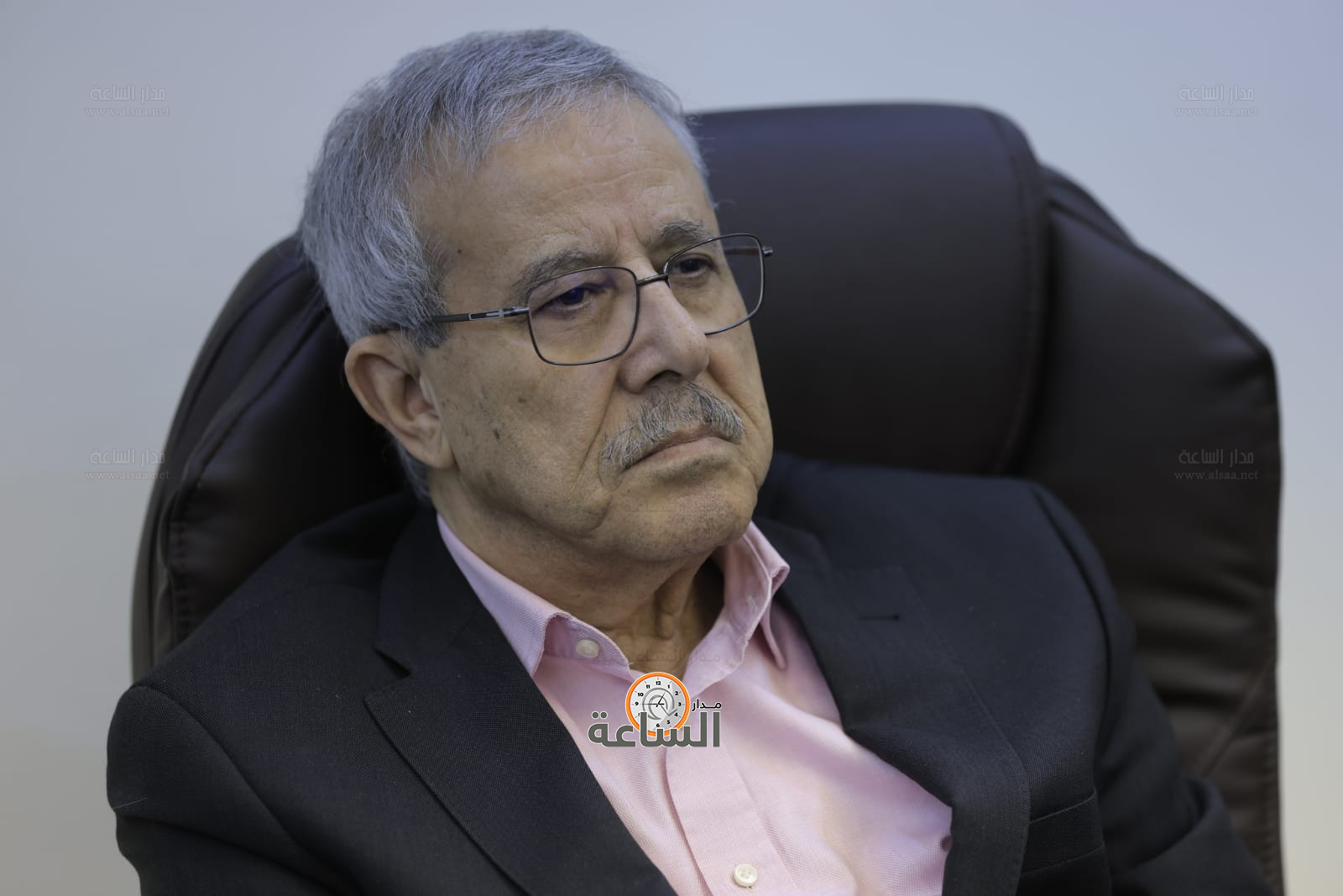 Madar Al-Saa Images 0.9024204773560099