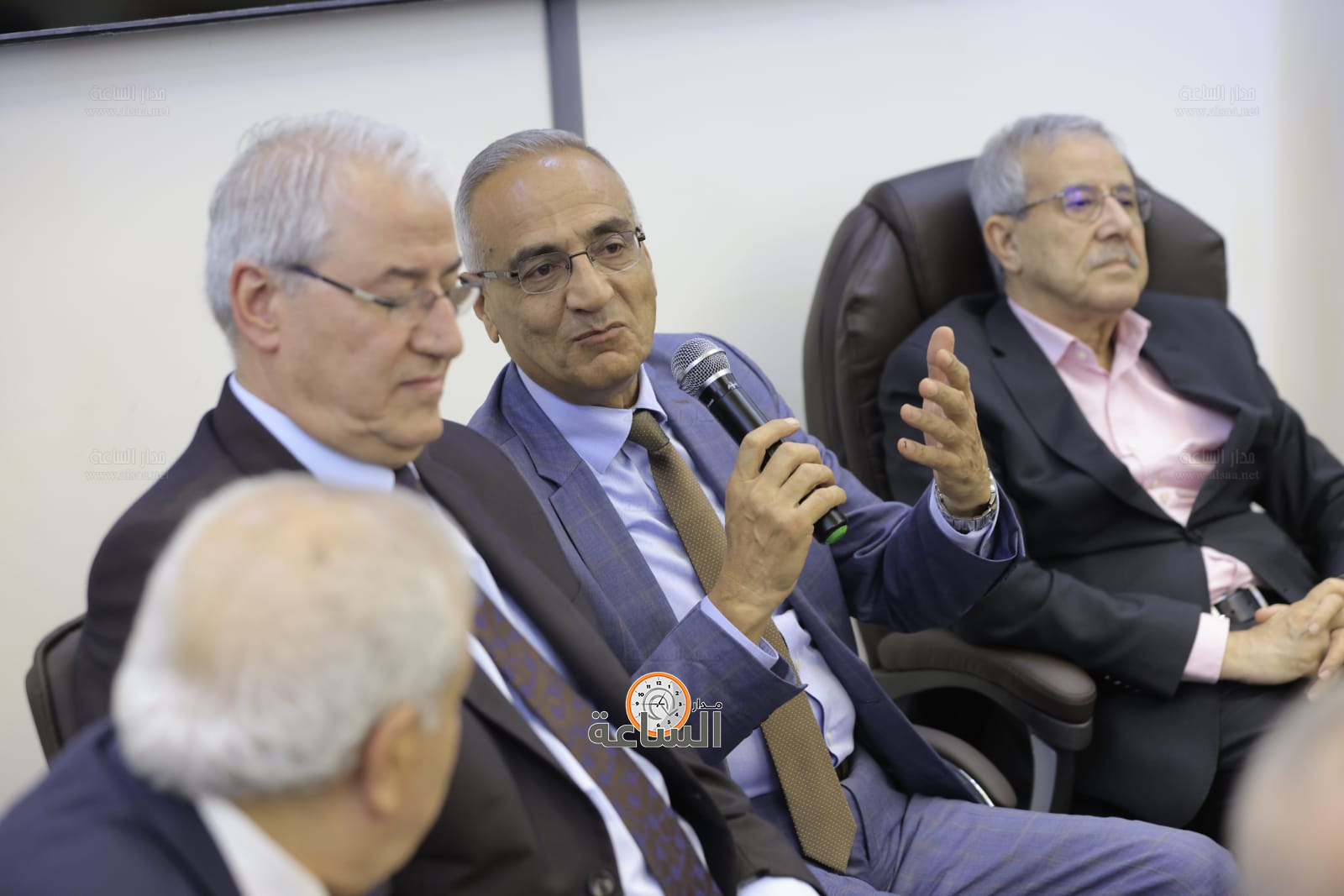 Madar Al-Saa Images 0.22245308222549964