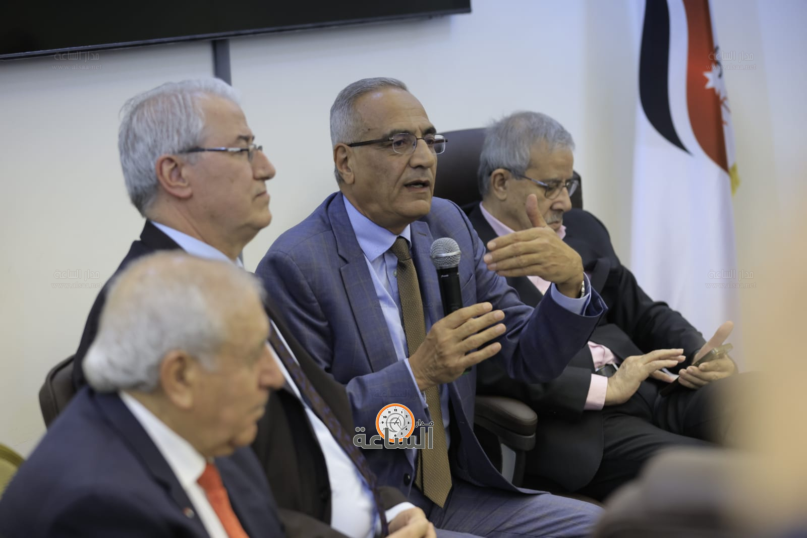 Madar Al-Saa Images 0.3670302361521829