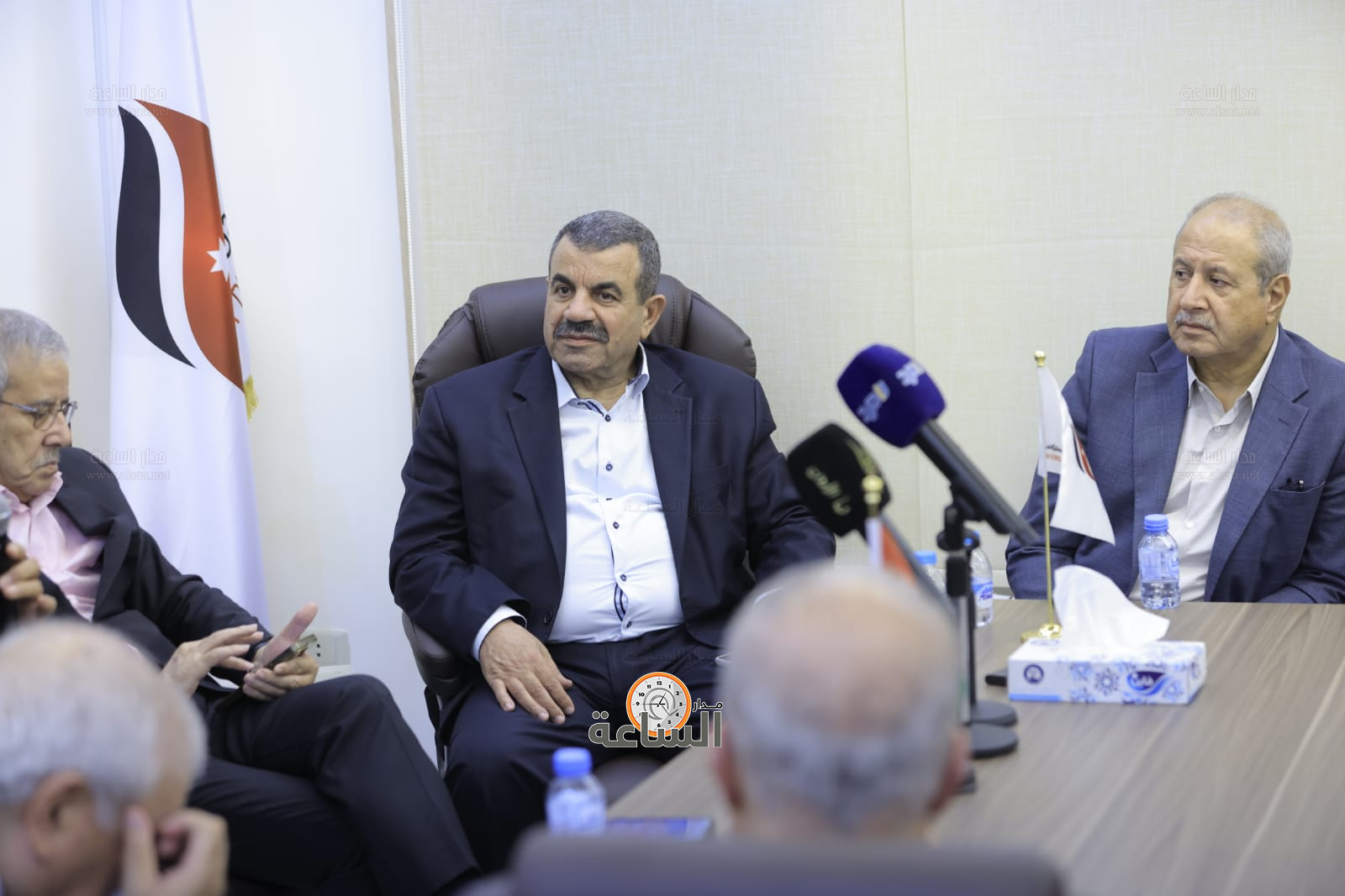 Madar Al-Saa Images 0.9251361110329919