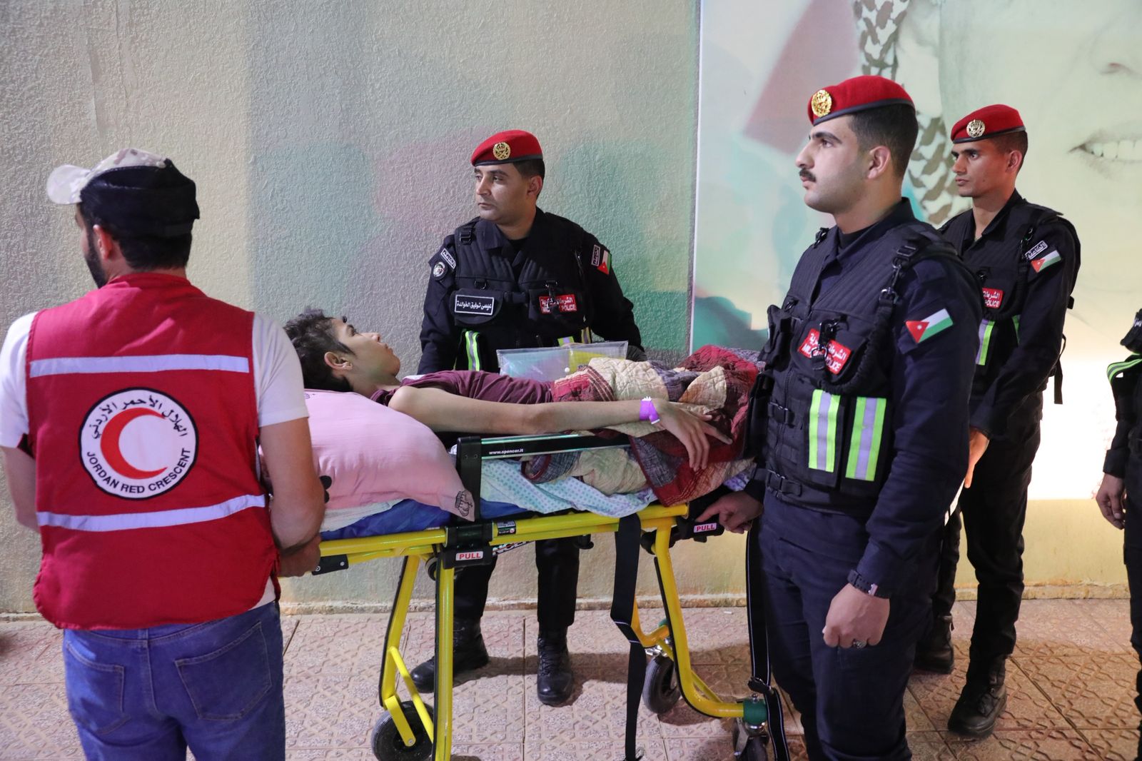 Madar Al-Saa Images 0.33137436063446113