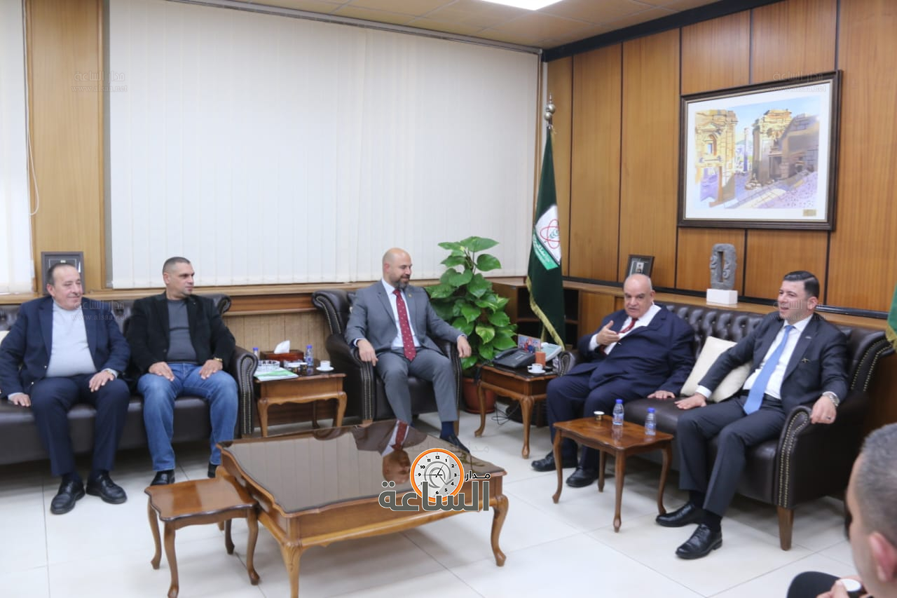 Madar Al-Saa Images 0.946424486103755