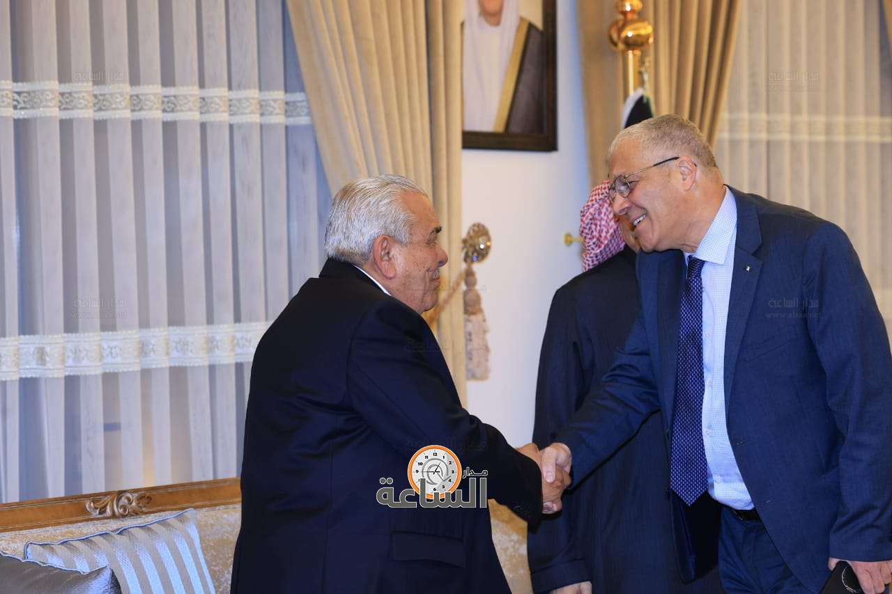 Madar Al-Saa Images 0.9550178839844697