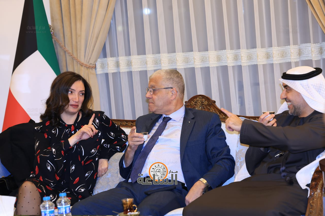 Madar Al-Saa Images 0.3647827493882154