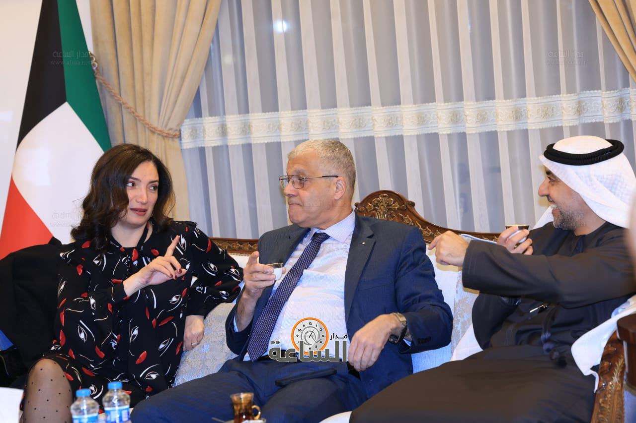 Madar Al-Saa Images 0.14142863491185598