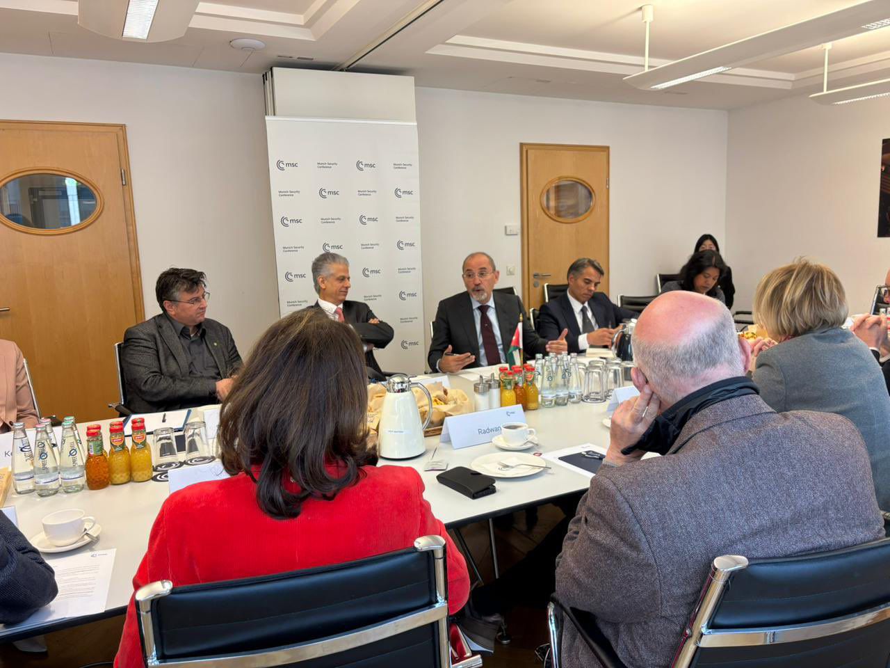 Madar Al-Saa Images 0.10945408478721874