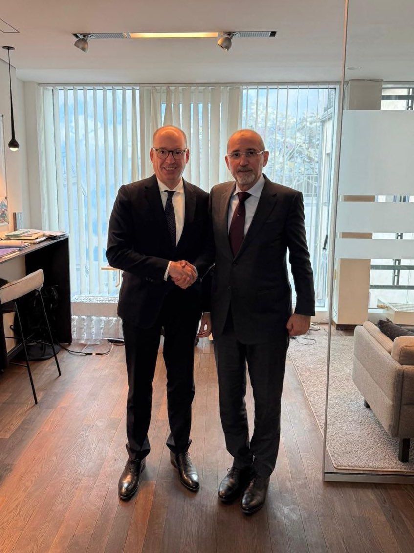 Madar Al-Saa Images 0.25784500721354164