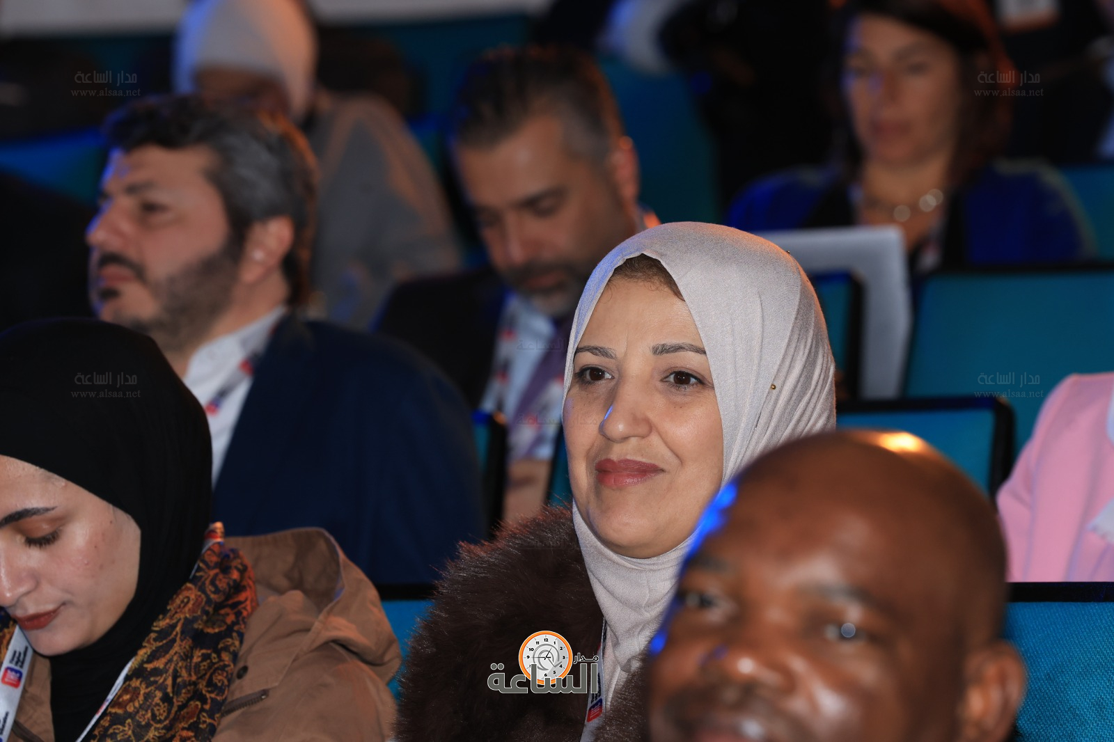 Madar Al-Saa Images 0.4097621209362119