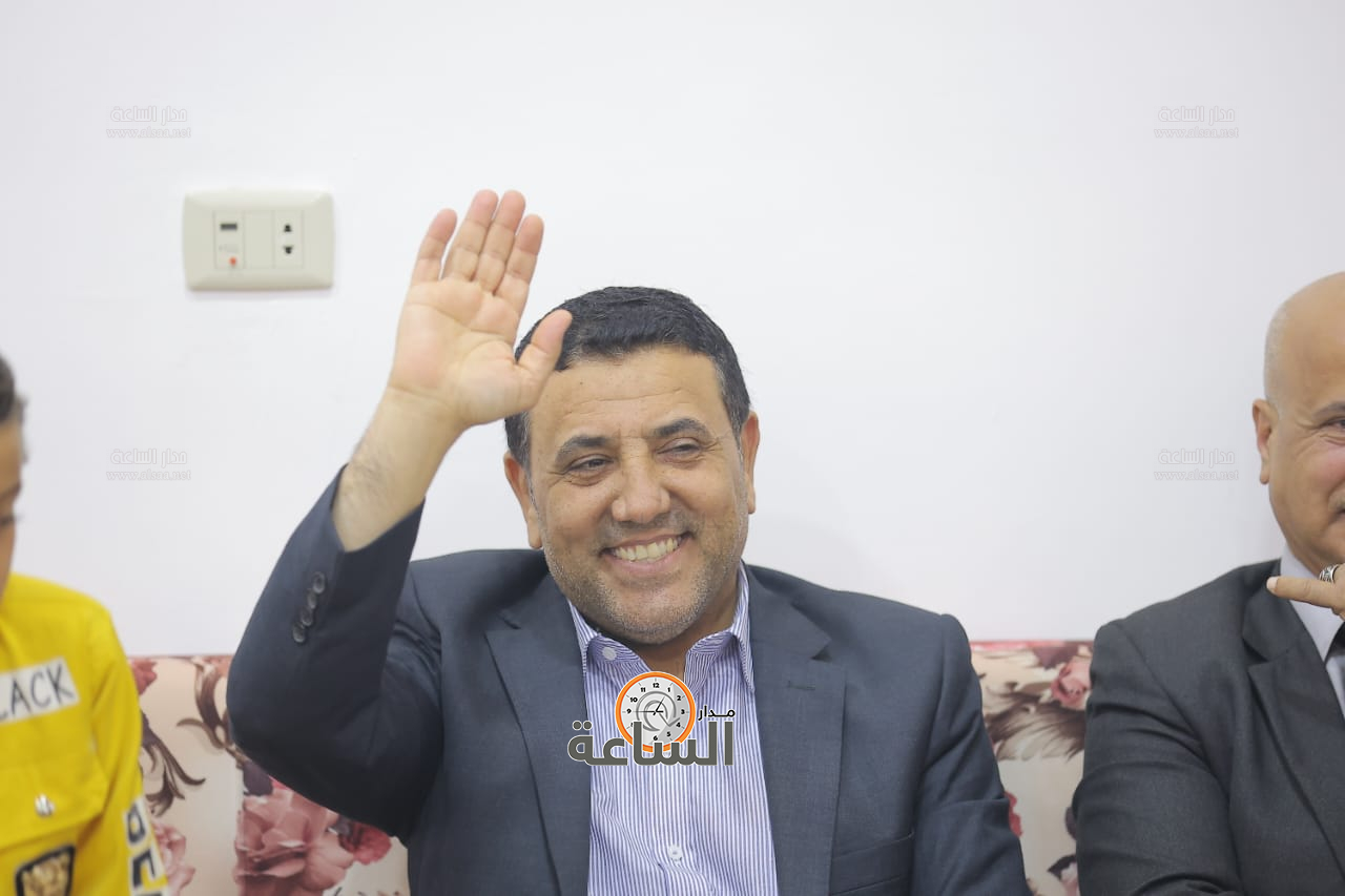 Madar Al-Saa Images 0.347305130495264