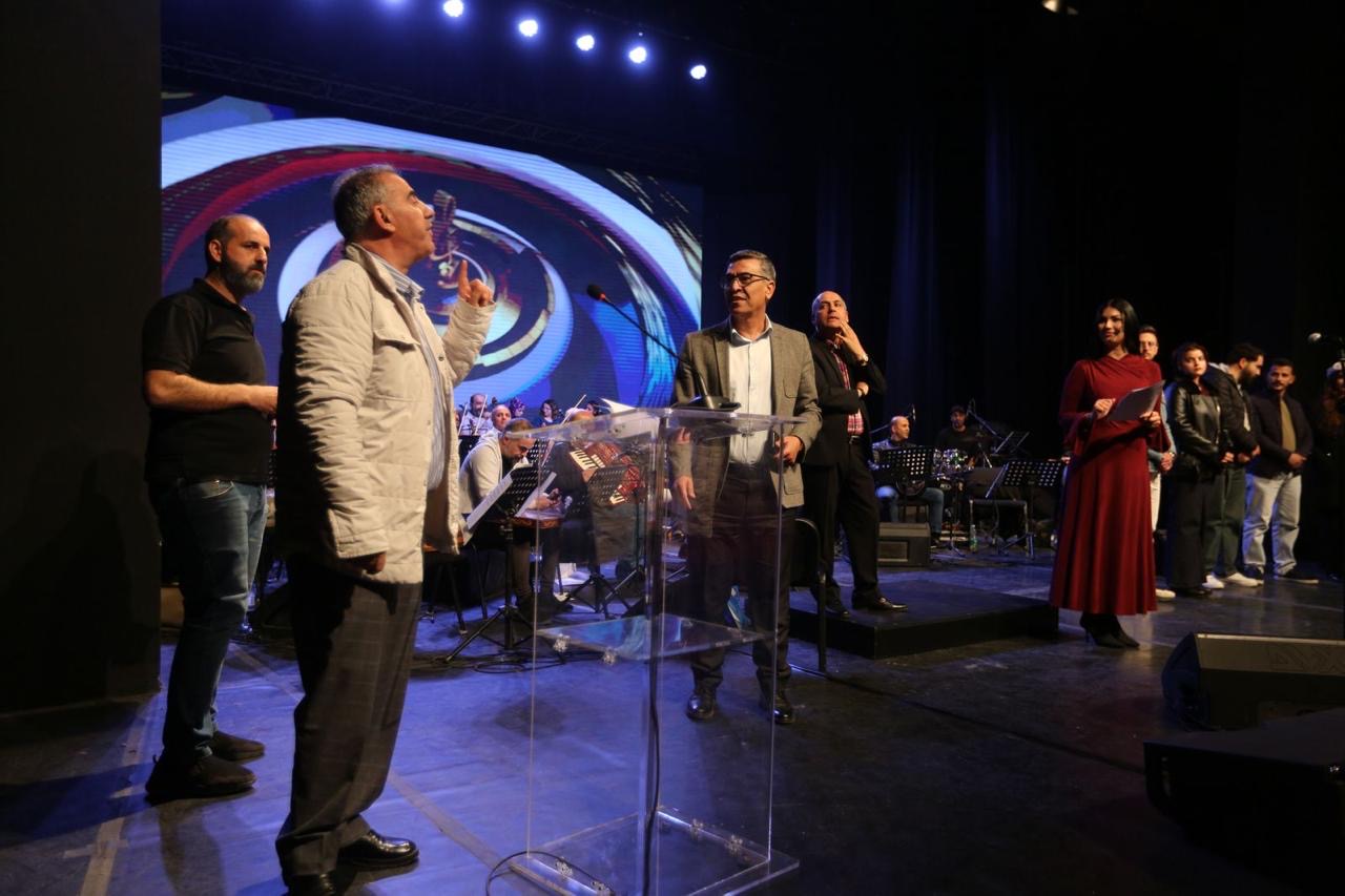 Madar Al-Saa Images 0.42988715033715974