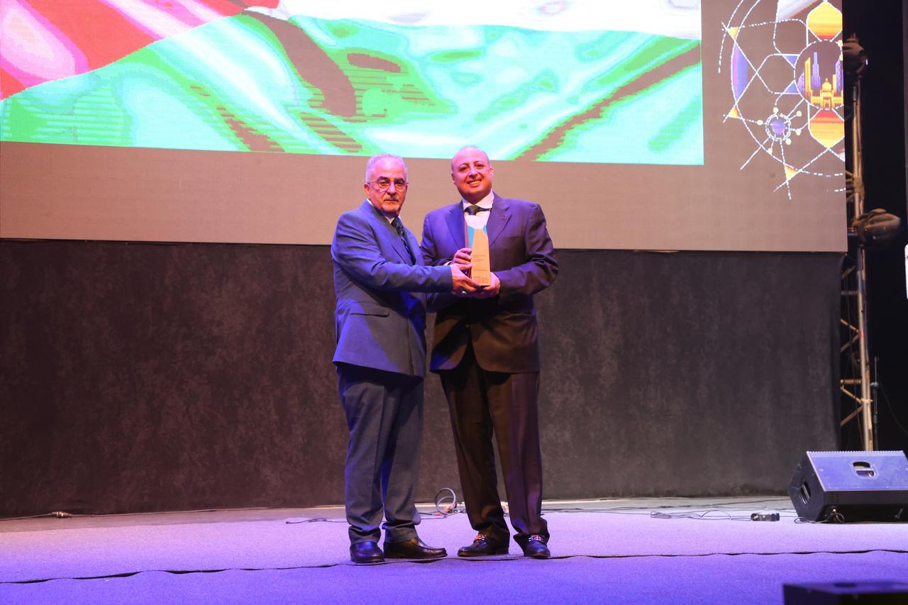 Madar Al-Saa Images 0.6431098854107592