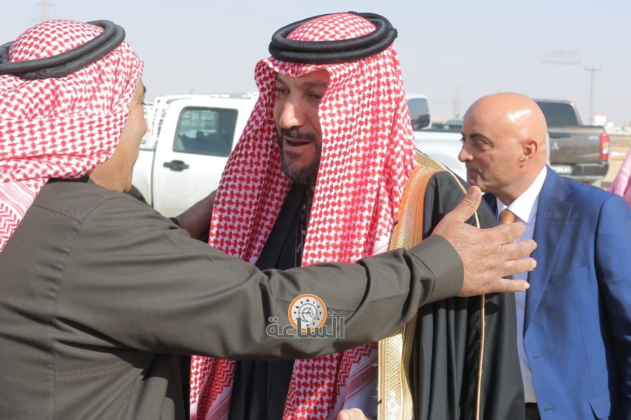 Madar Al-Saa Images 0.42679341118126946