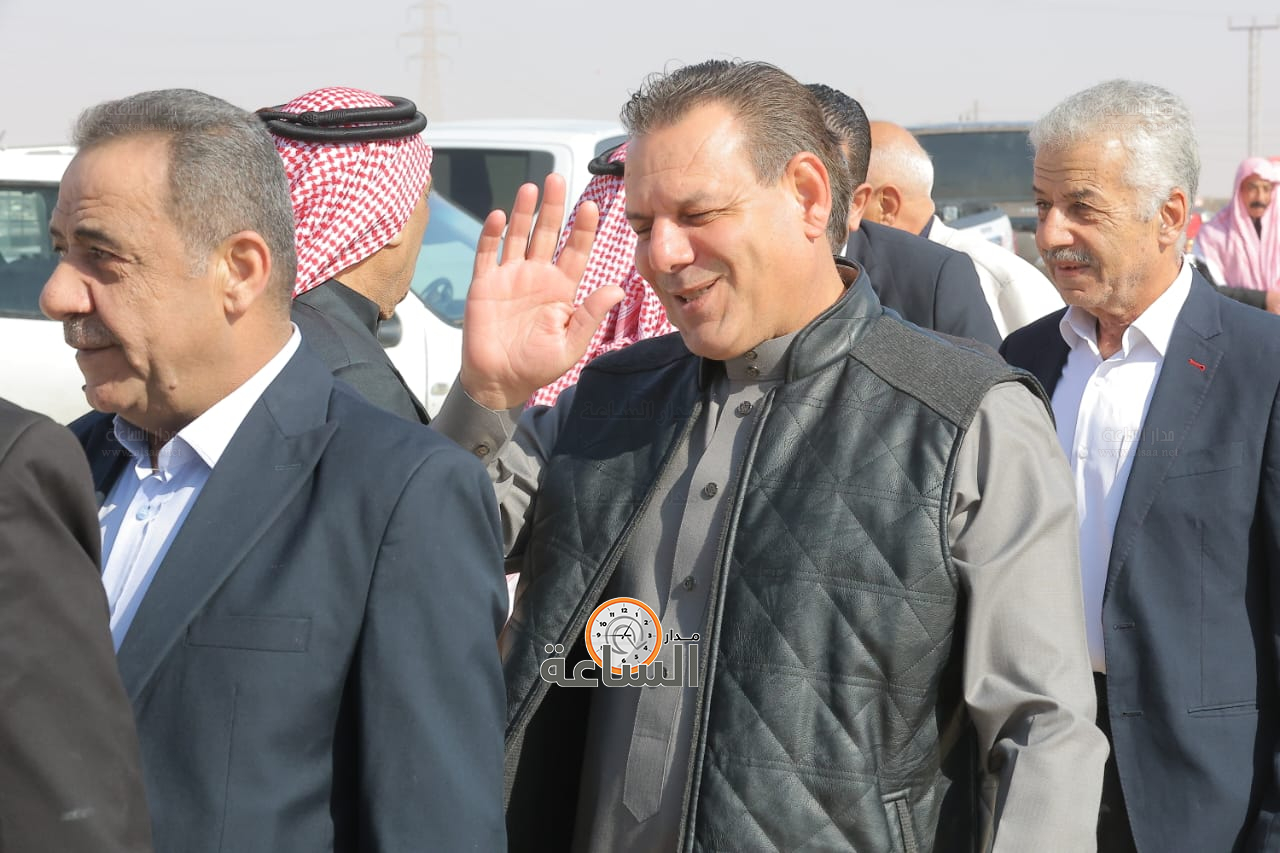 Madar Al-Saa Images 0.16509999870383085