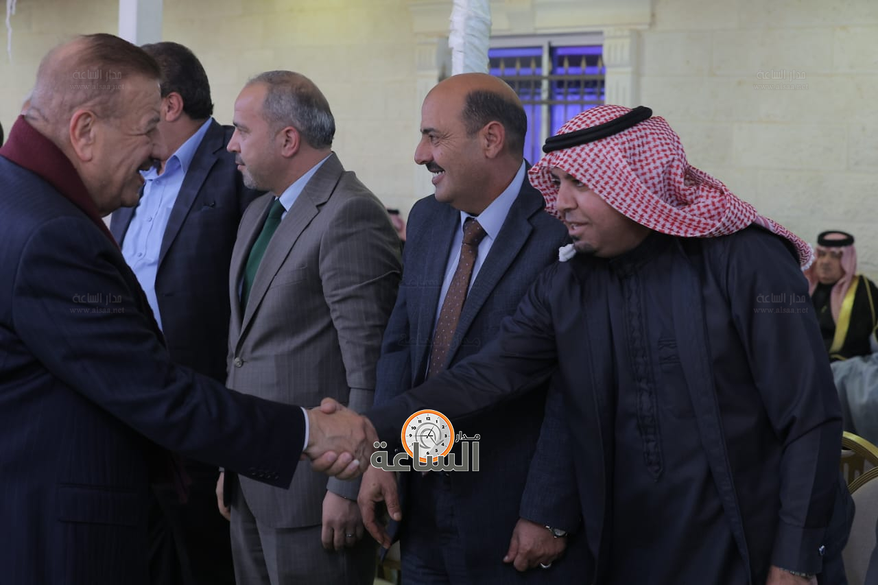 Madar Al-Saa Images 0.44387543123485507