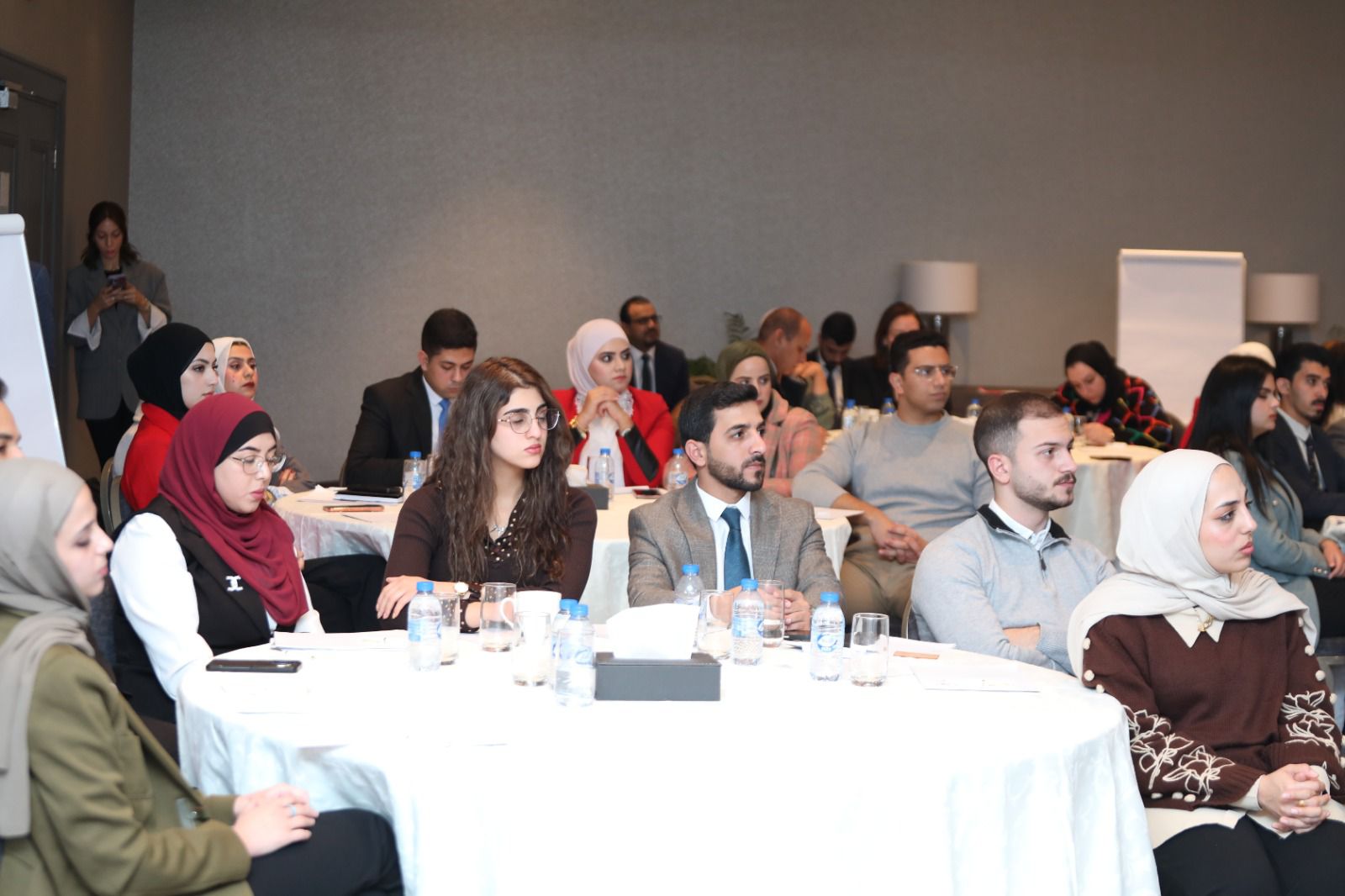 Madar Al-Saa Images 0.510687456887643