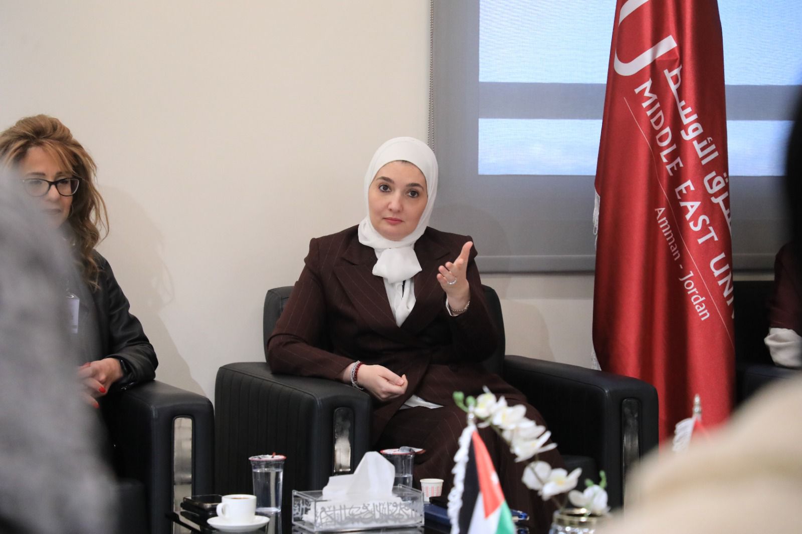 Madar Al-Saa Images 0.9497160559768273