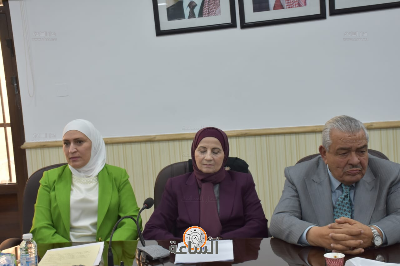 Madar Al-Saa Images 0.8888664331303726