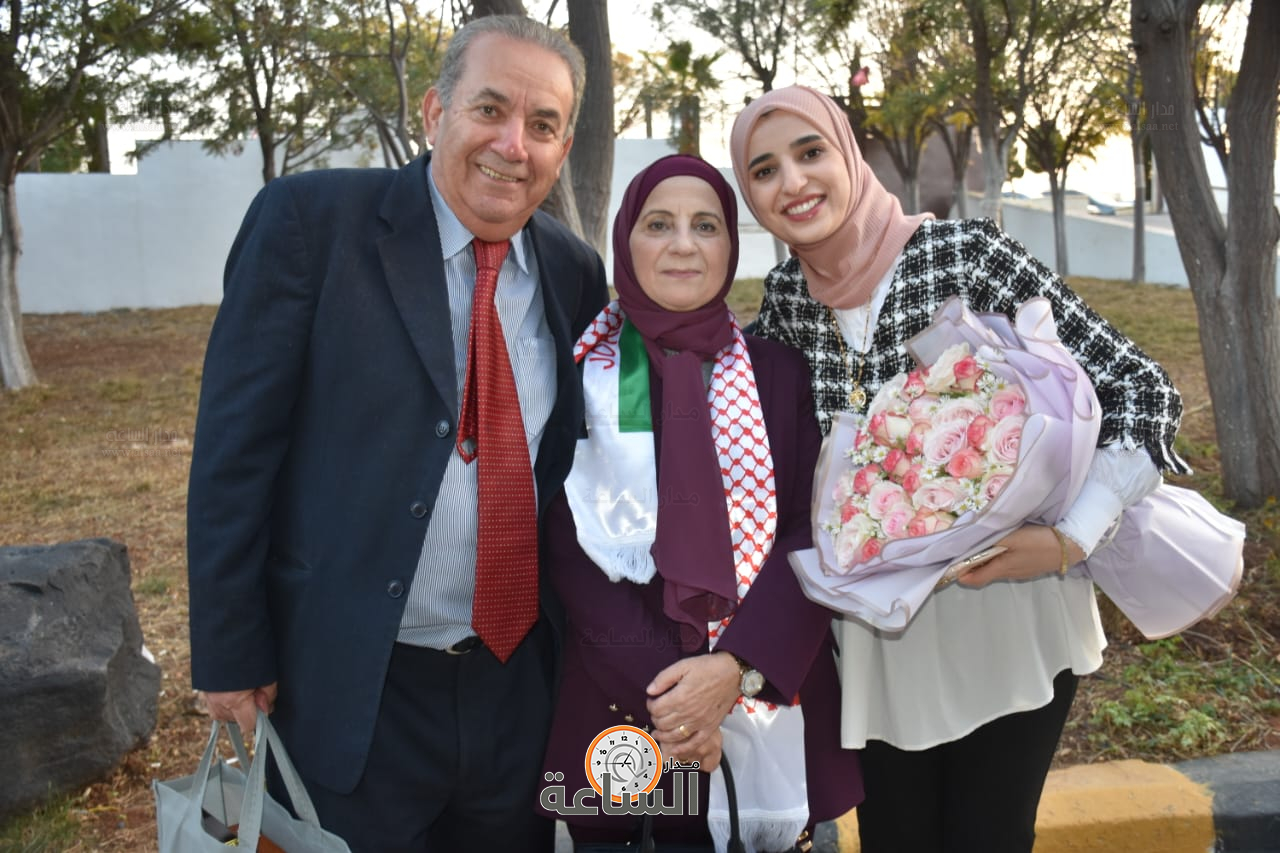 Madar Al-Saa Images 0.44912030846893136