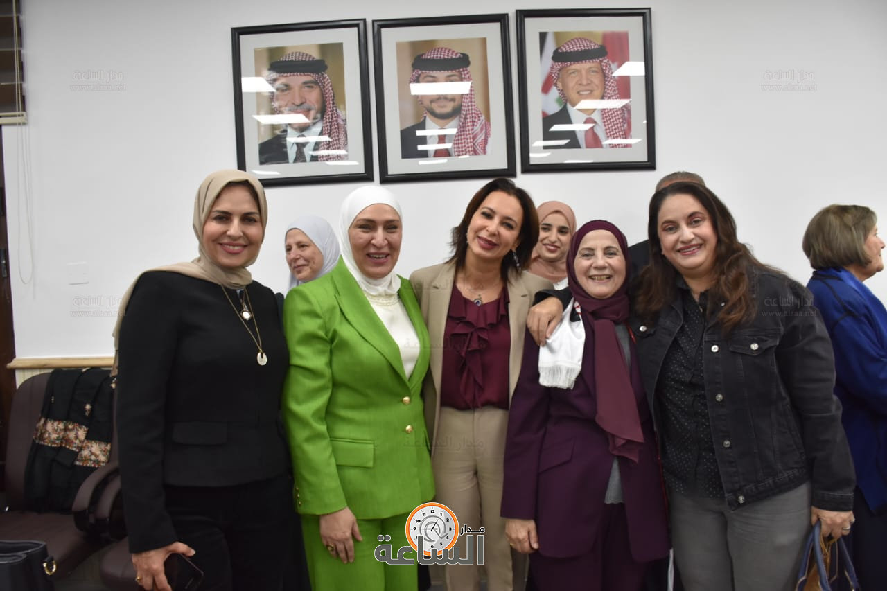 Madar Al-Saa Images 0.40634916386117625