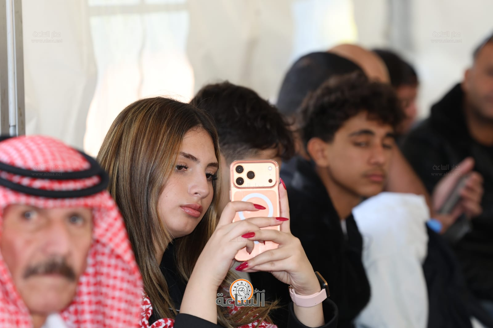 Madar Al-Saa Images 0.2054153046864392