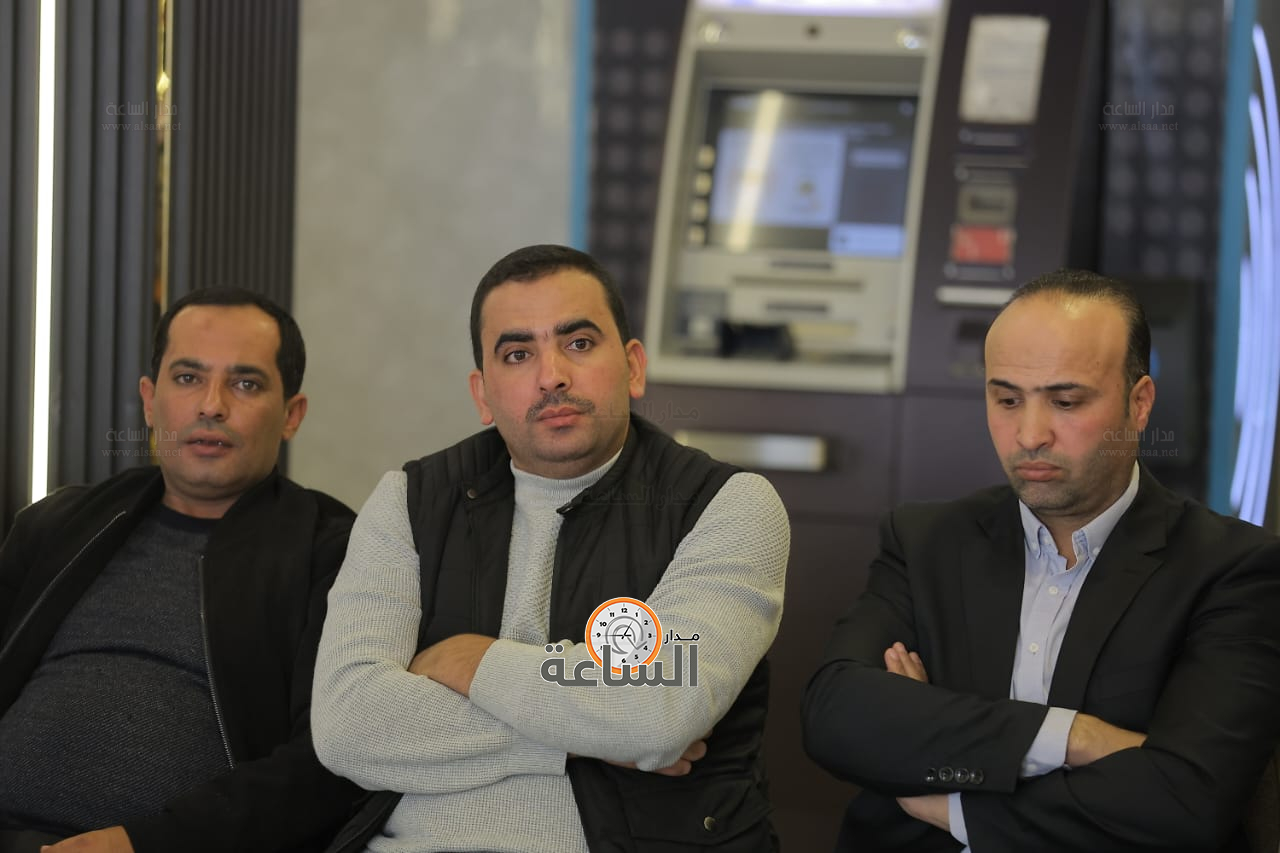 Madar Al-Saa Images 0.8732640730507202