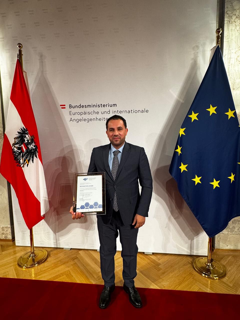 Madar Al-Saa Images 0.4746923560915357