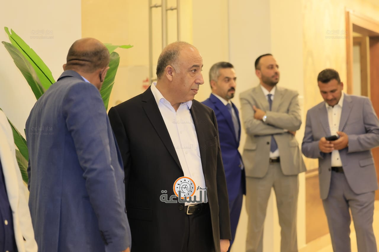 Madar Al-Saa Images 0.34740076349863225