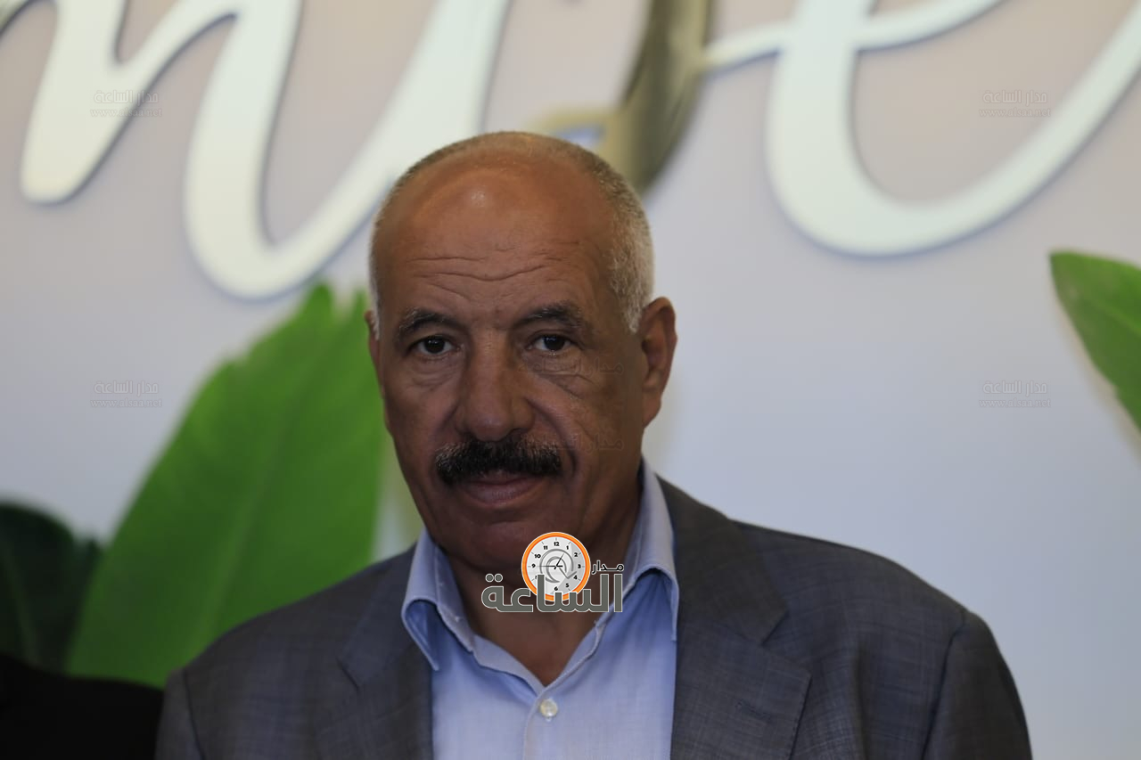 Madar Al-Saa Images 0.44332239449236266