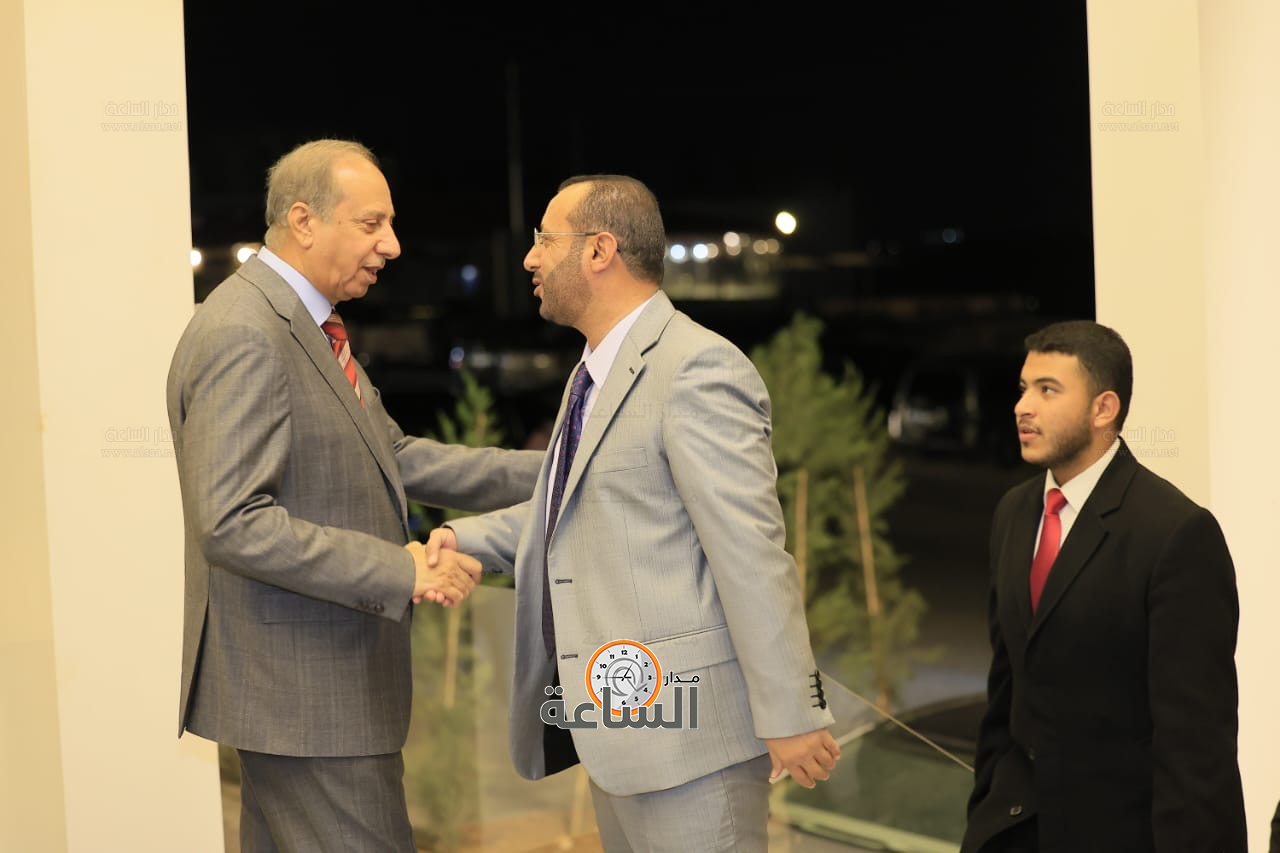 Madar Al-Saa Images 0.9634205897256584