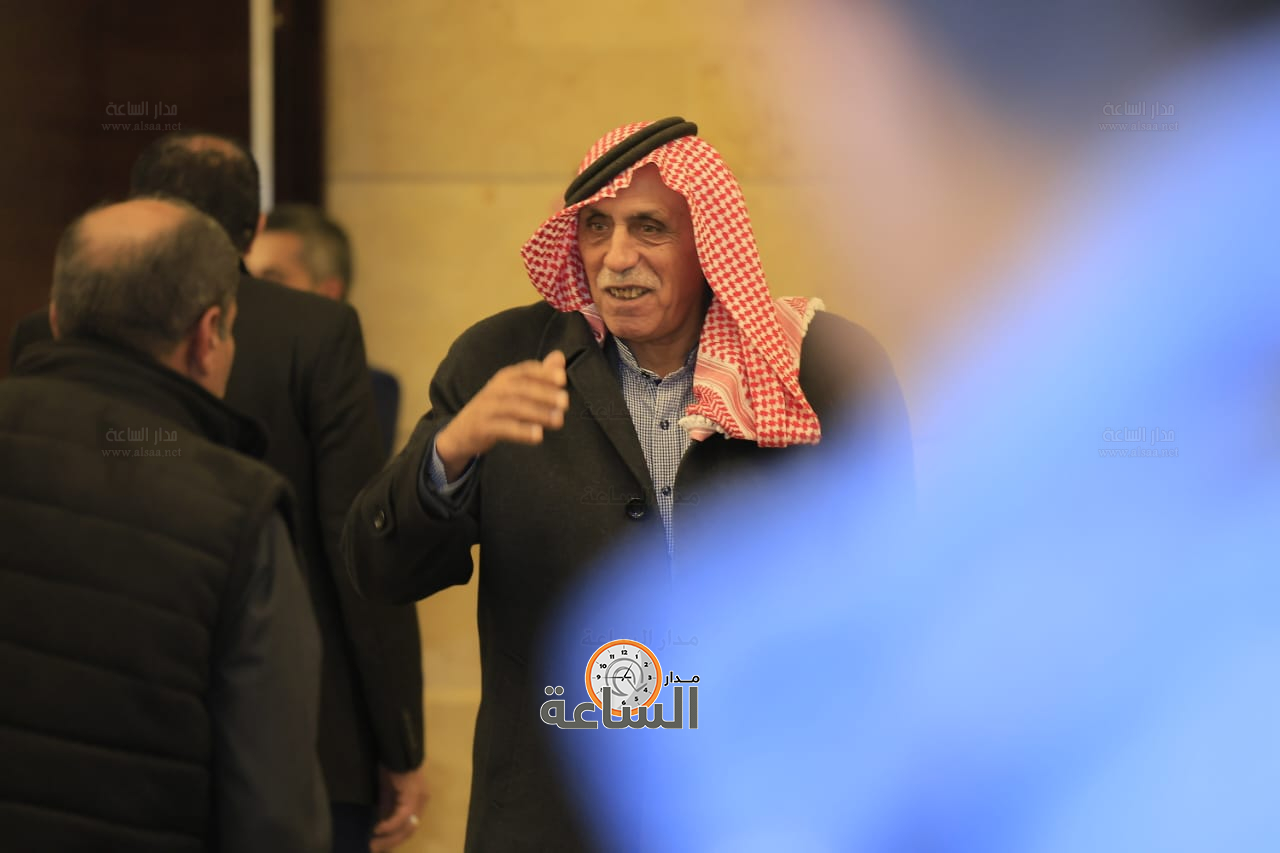 Madar Al-Saa Images 0.32999353352860905