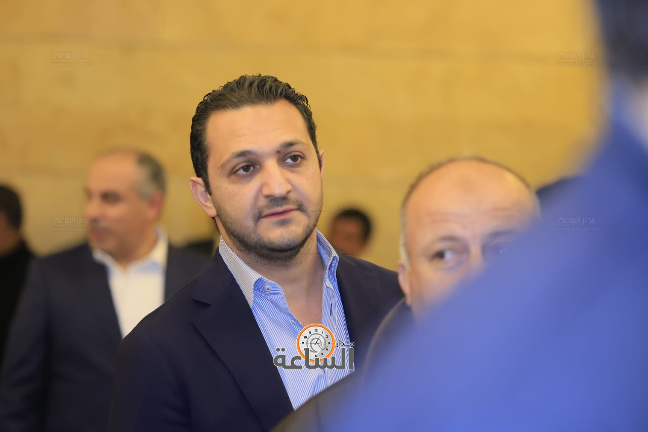 Madar Al-Saa Images 0.21194030541770825