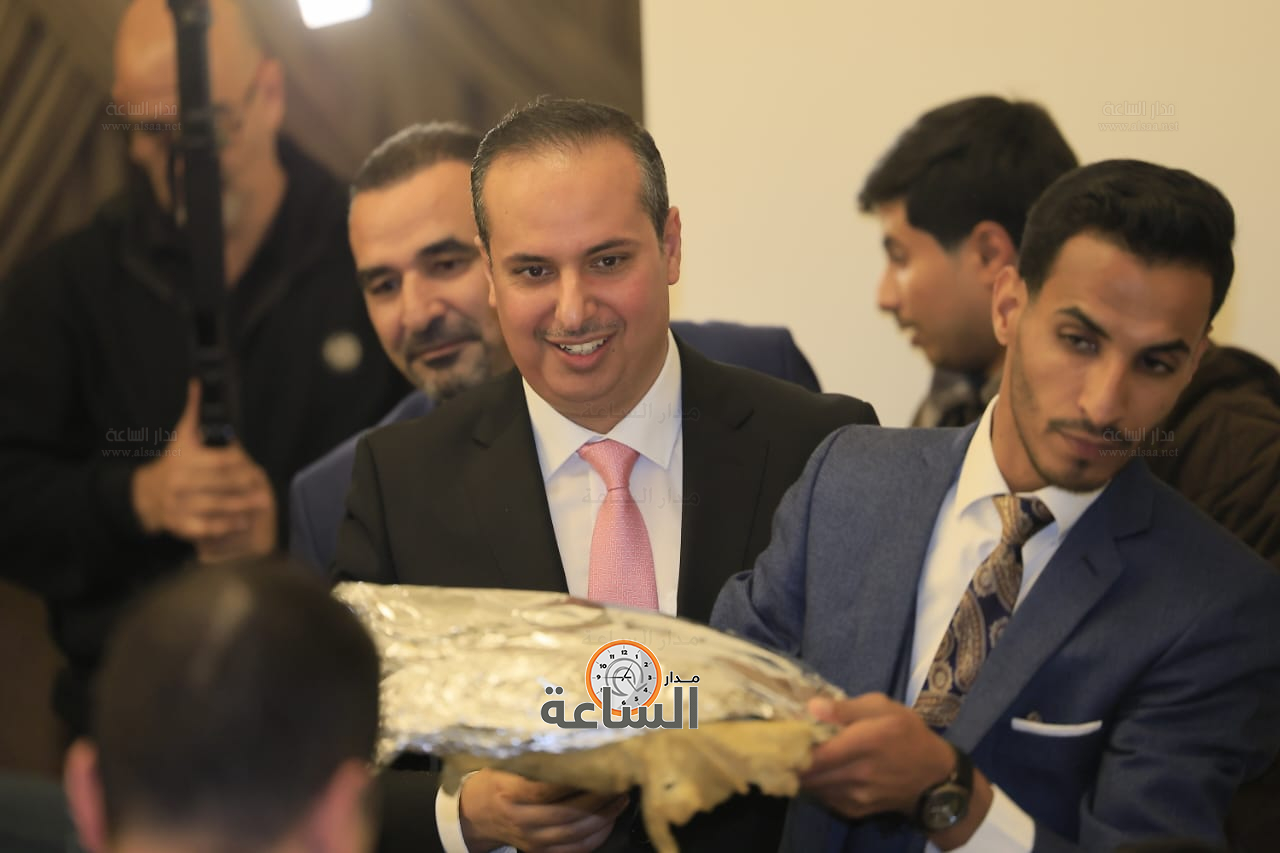 Madar Al-Saa Images 0.49902692812770577