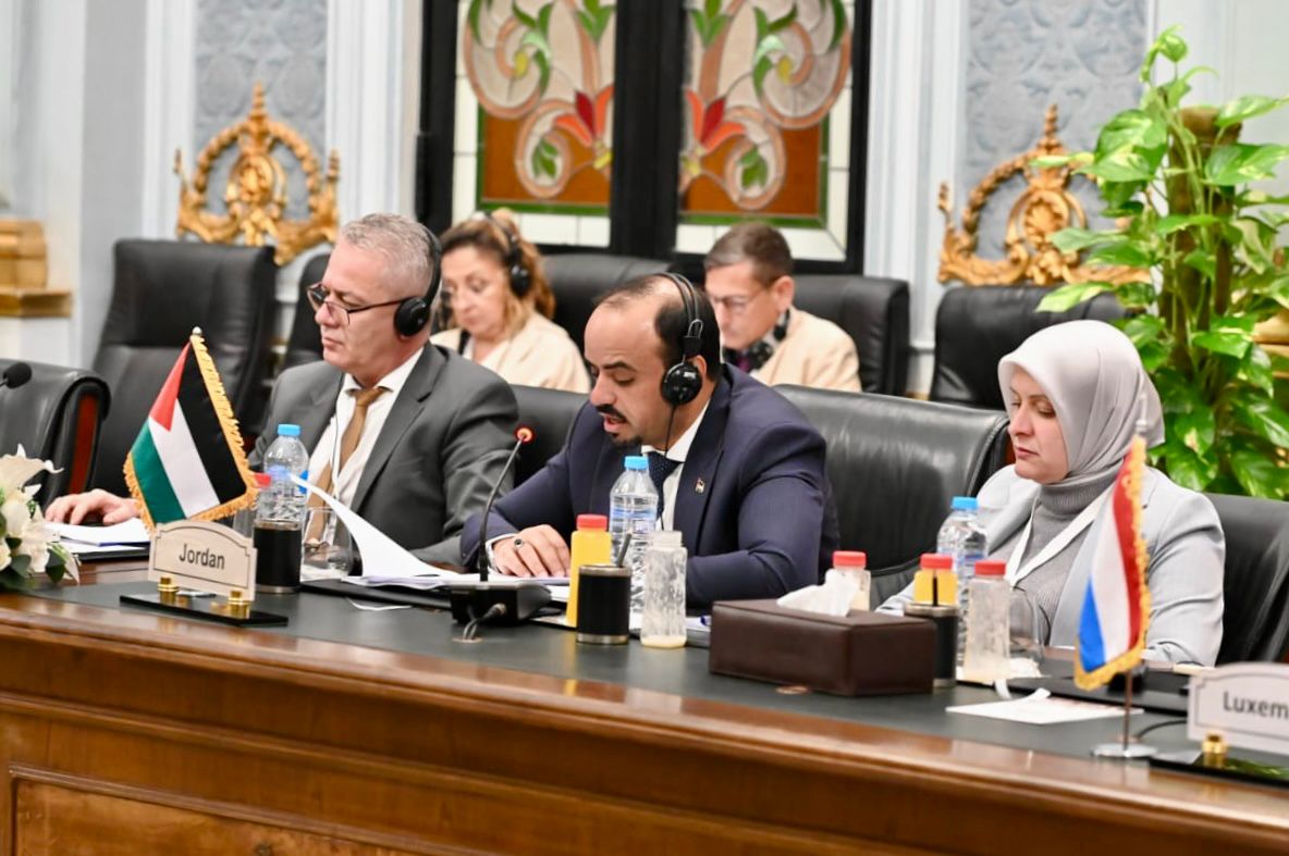 Madar Al-Saa Images 0.07571349849265119