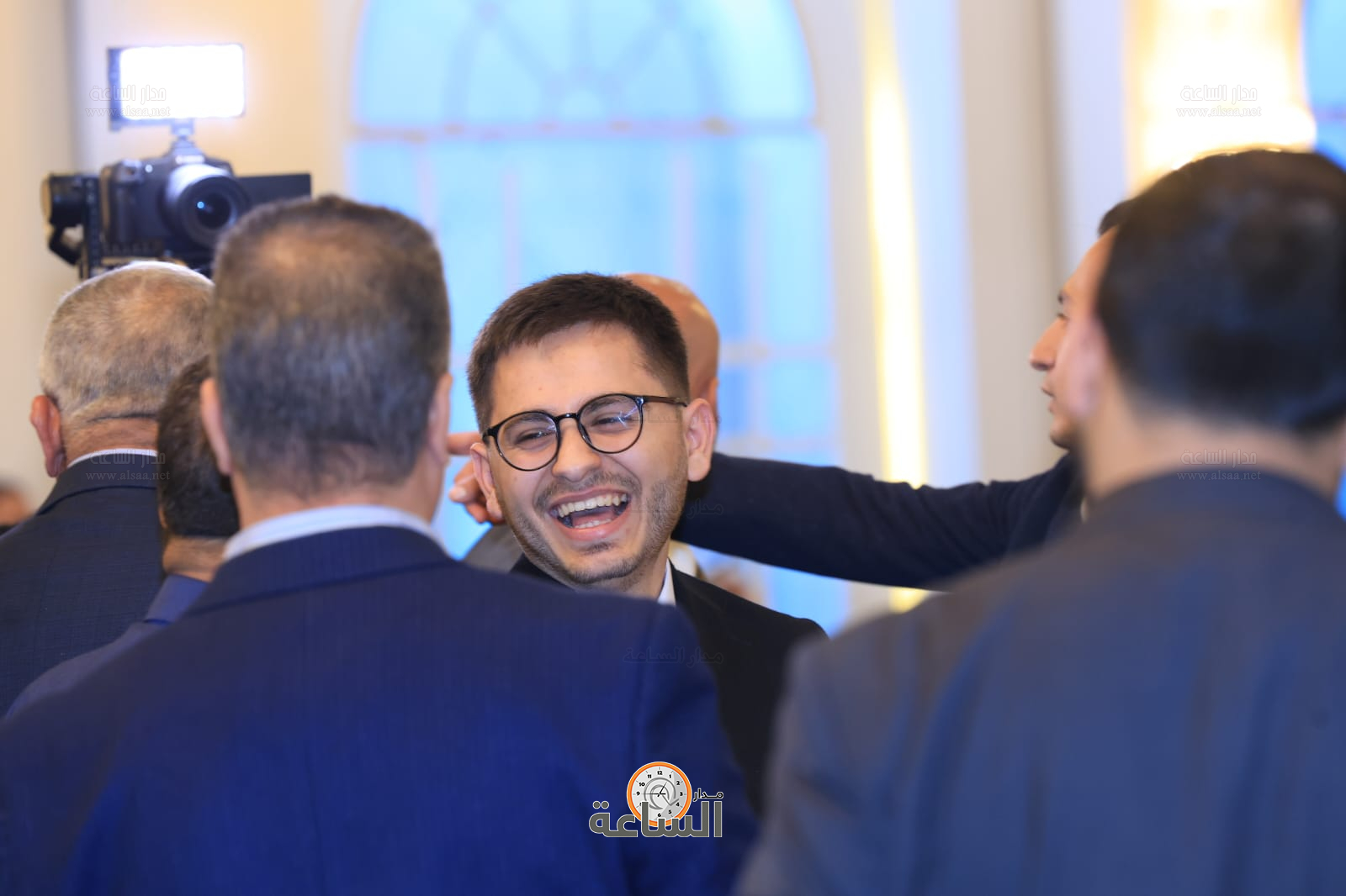 Madar Al-Saa Images 0.4433793139000486