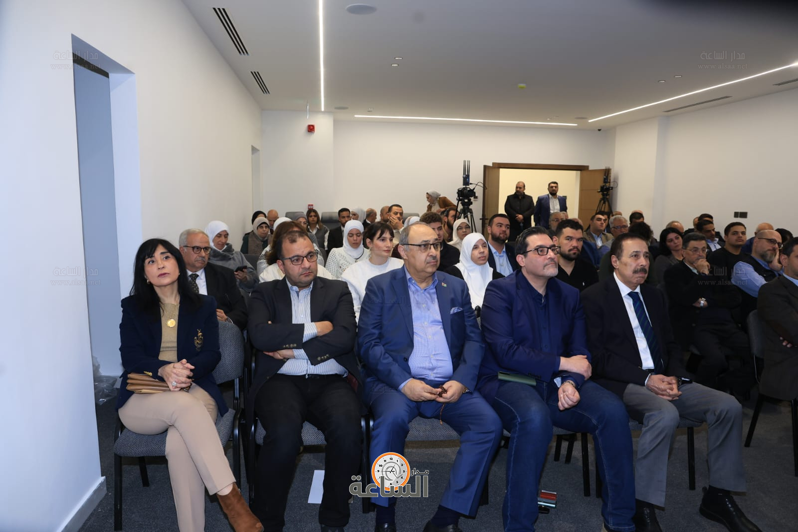 Madar Al-Saa Images 0.520985328644327