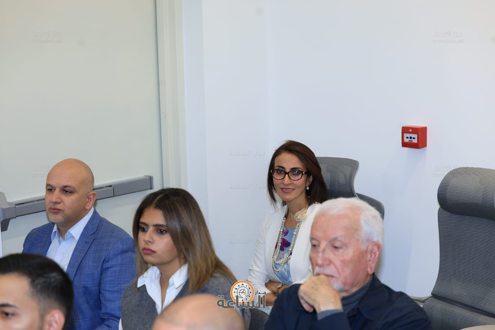 Madar Al-Saa Images 0.3739343498014853