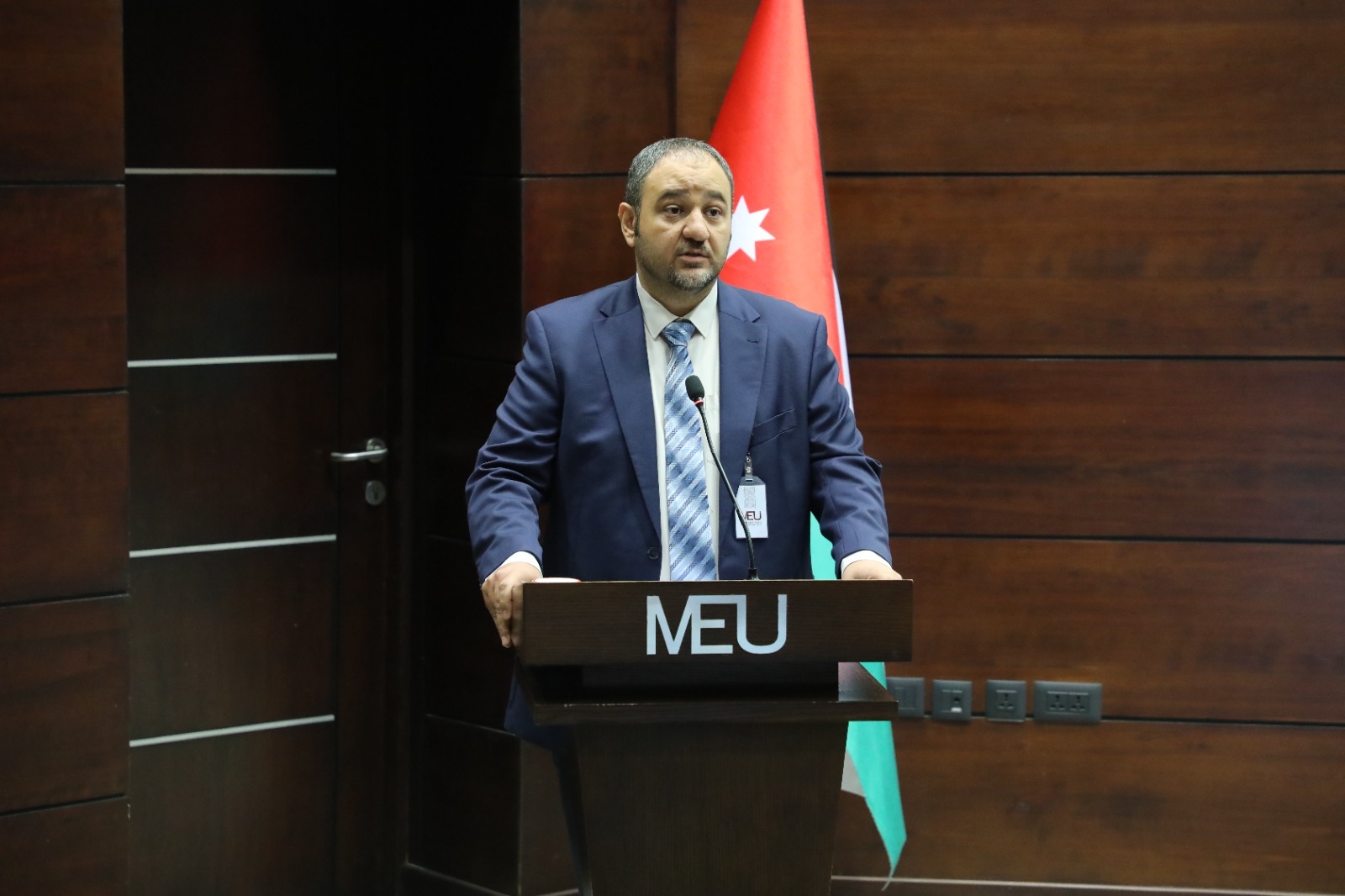 Madar Al-Saa Images 0.5009299087058107