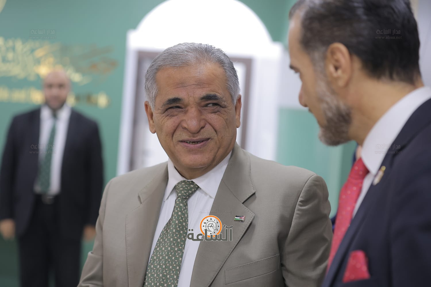 Madar Al-Saa Images 0.24447455593443523