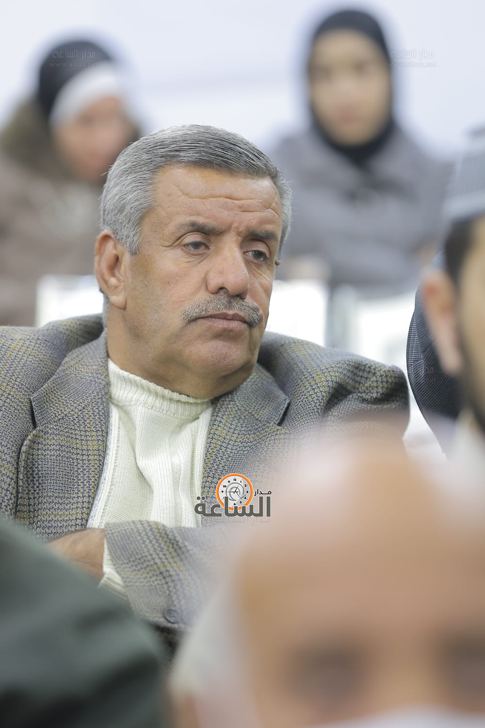 Madar Al-Saa Images 0.3895350873849772