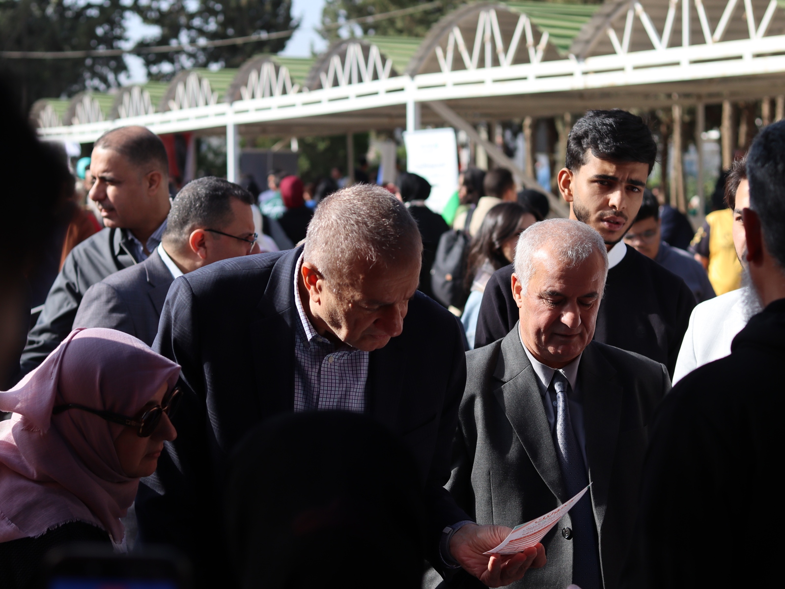 Madar Al-Saa Images 0.27470160585717696