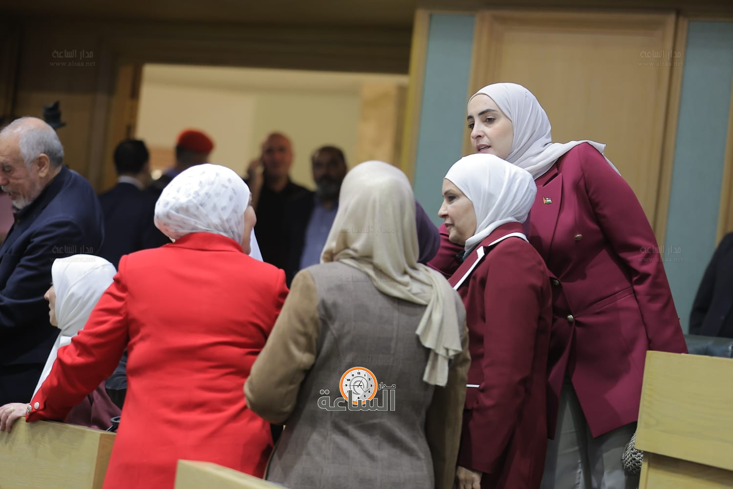 Madar Al-Saa Images 0.03508516859014155