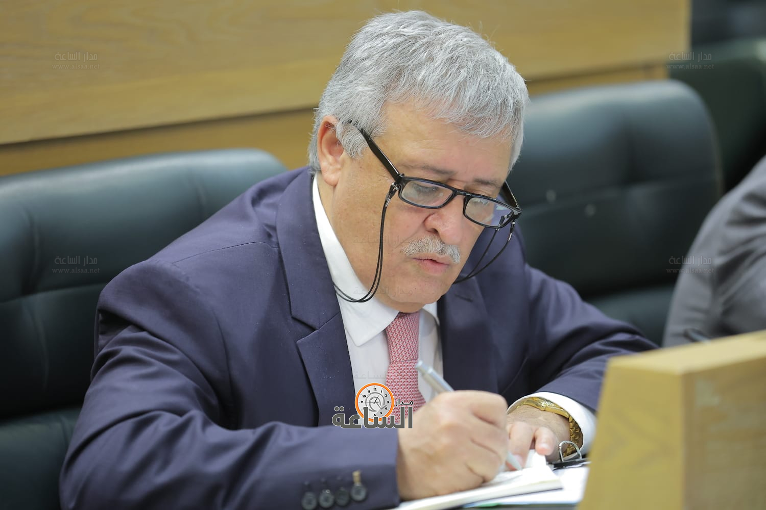 Madar Al-Saa Images 0.896913131590132