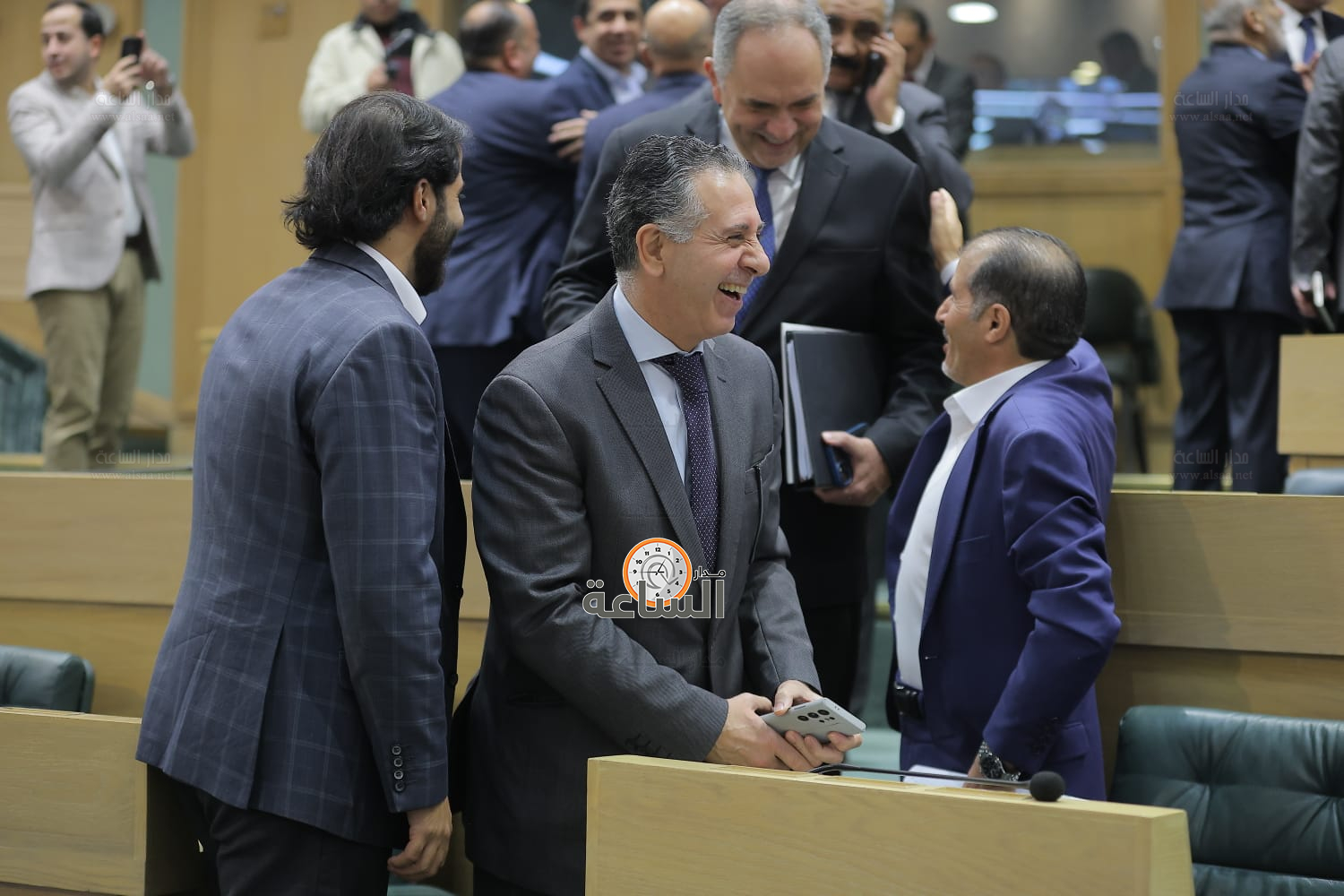 Madar Al-Saa Images 0.3915355041926776