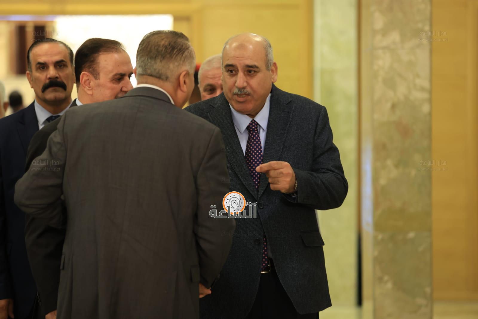 Madar Al-Saa Images 0.47297739202054123