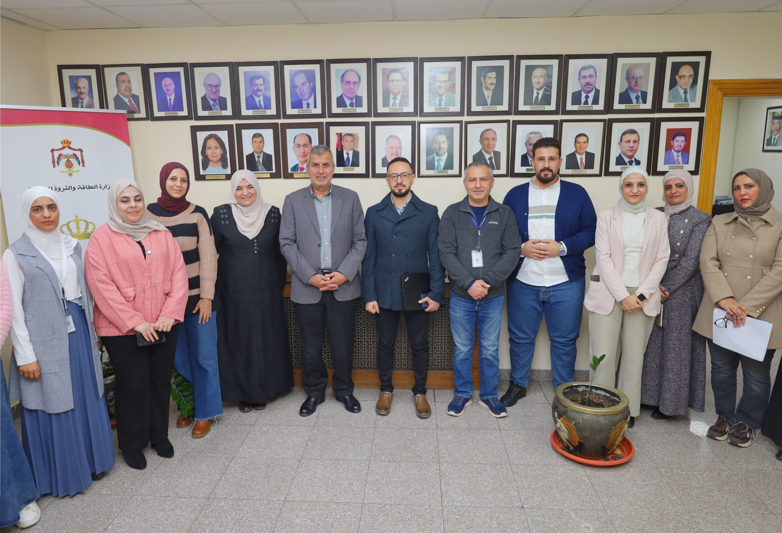 Madar Al-Saa Images 0.4829444811891984