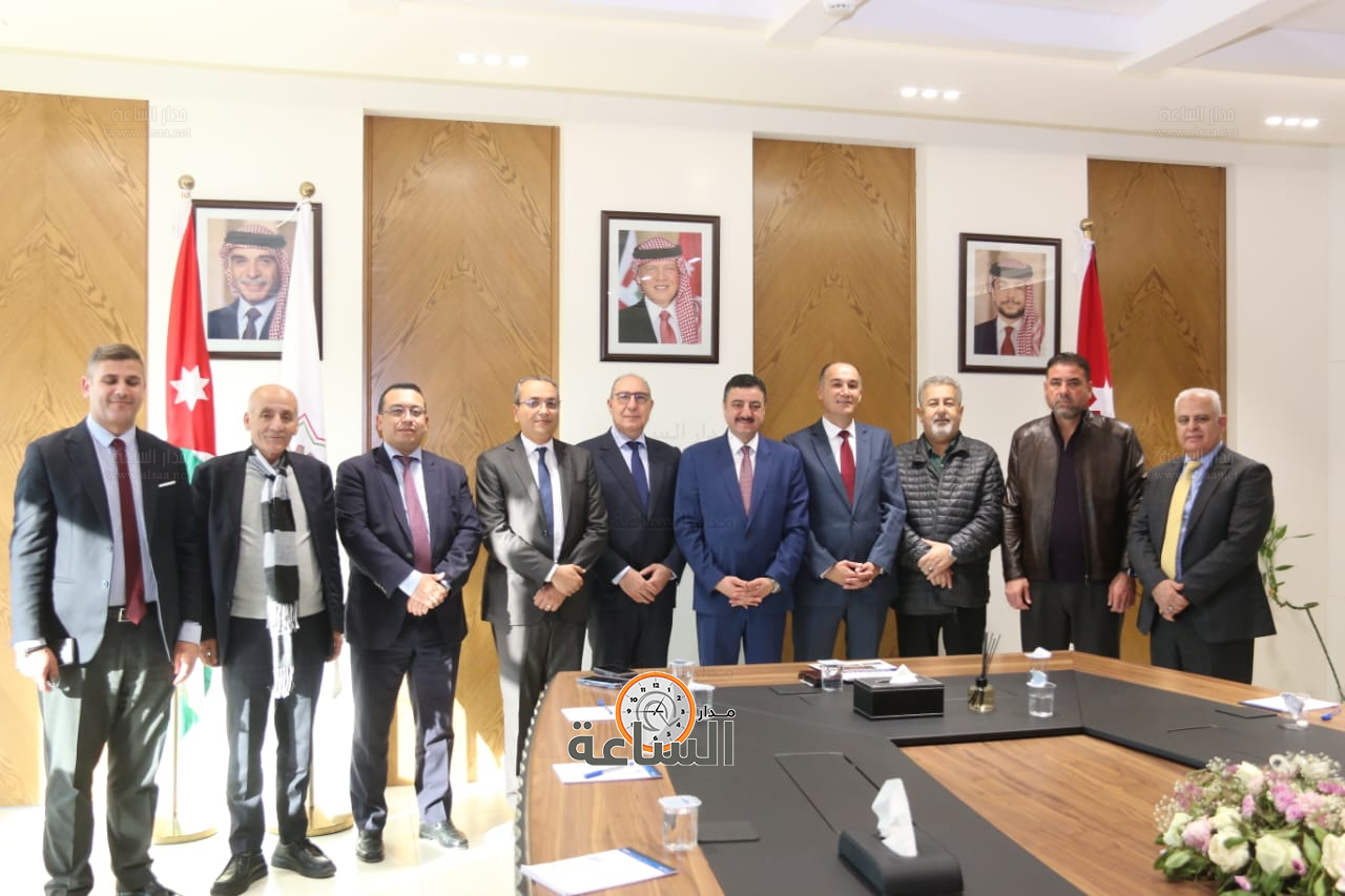 Madar Al-Saa Images 0.7384443550909175