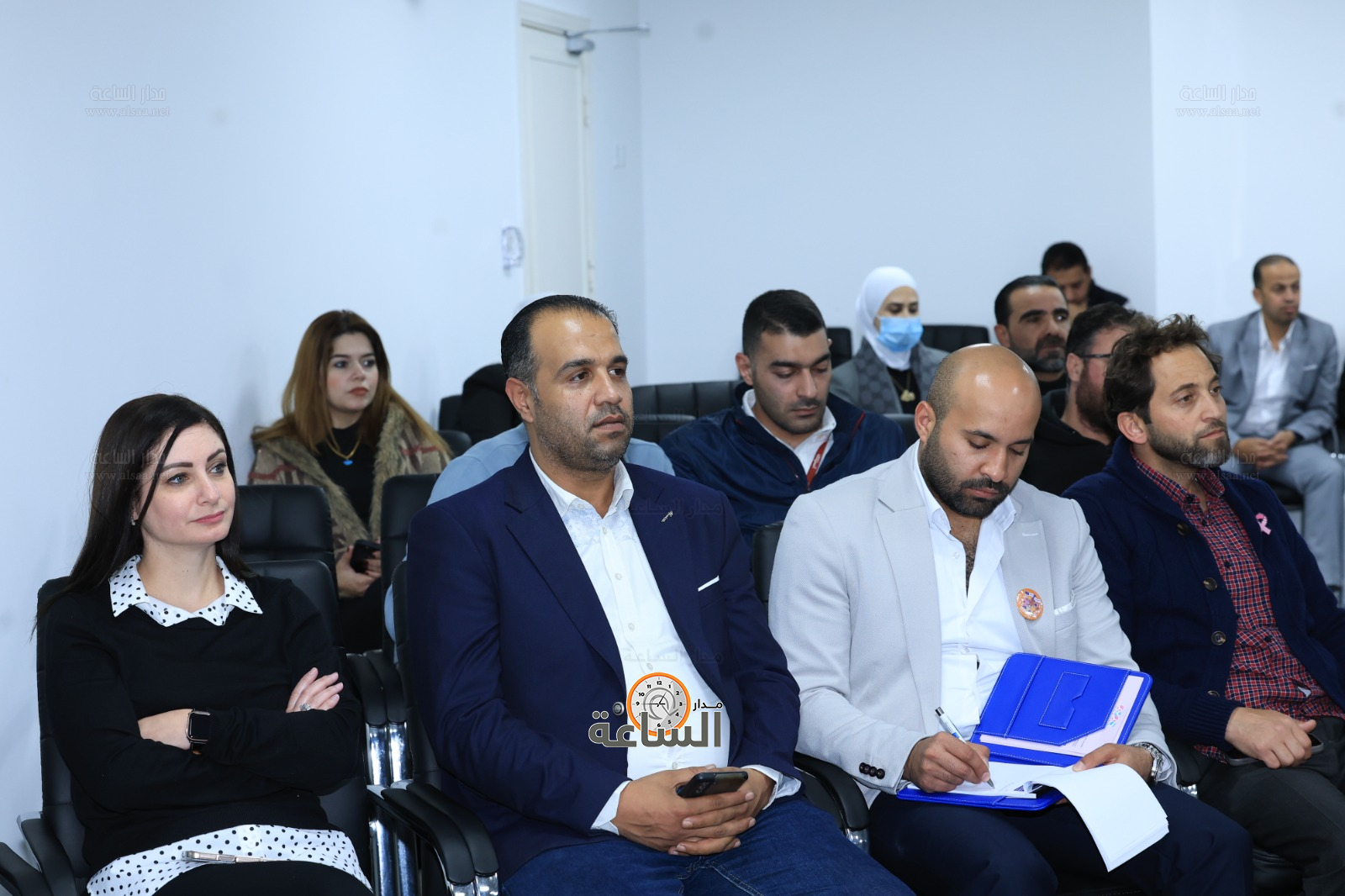 Madar Al-Saa Images 0.06818875903265187