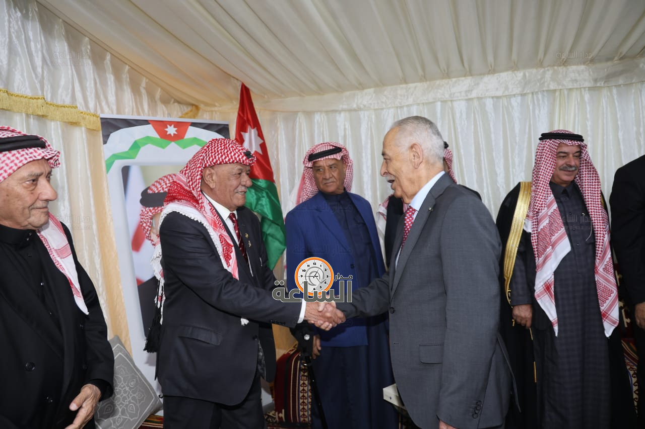 Madar Al-Saa Images 0.40629103862135796