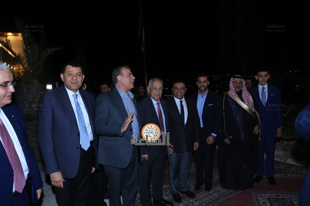 Madar Al-Saa Images 0.7993636777449961