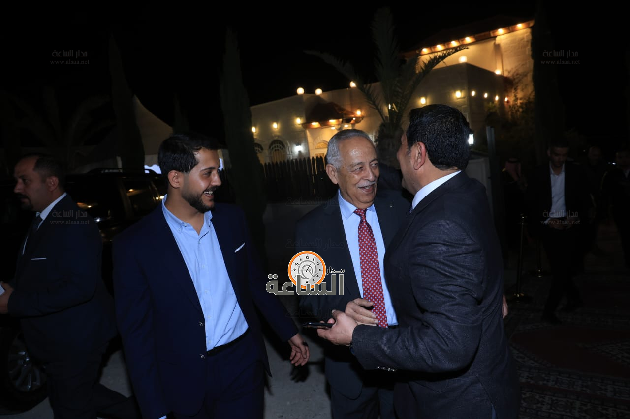 Madar Al-Saa Images 0.9776439513997737